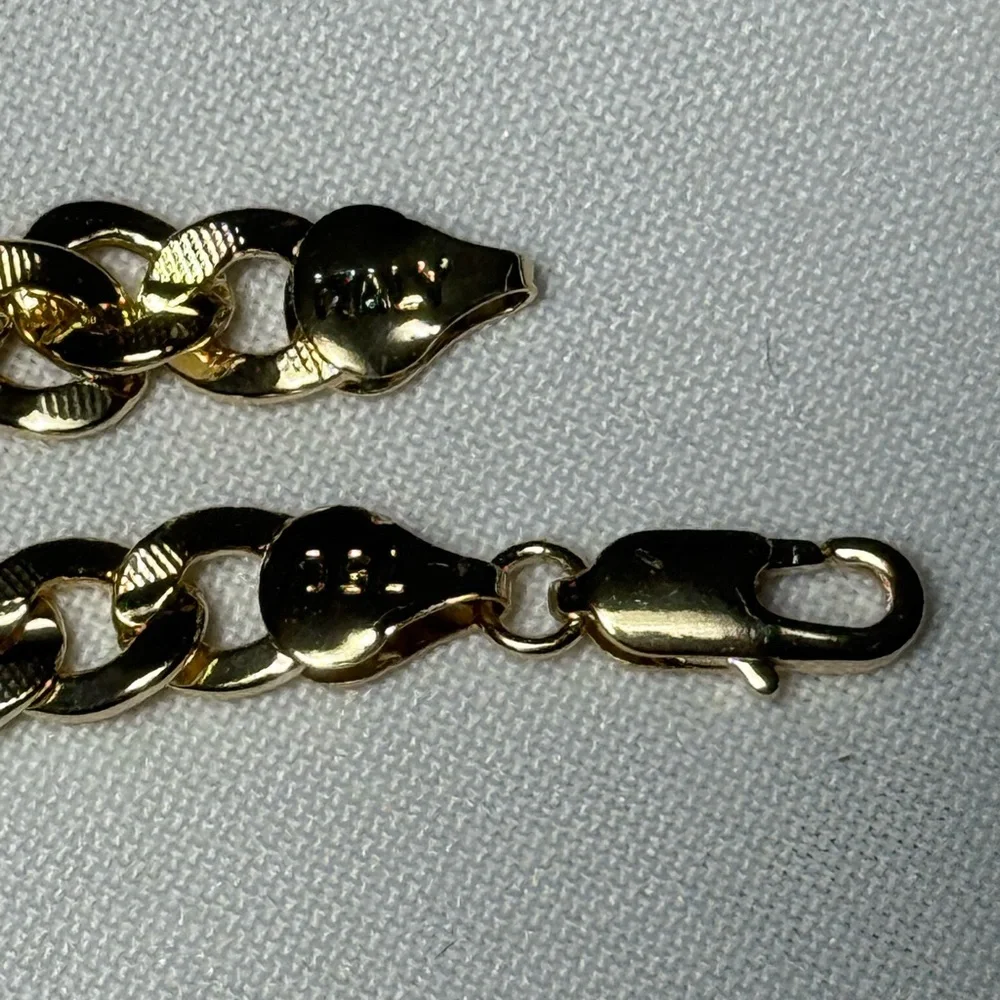 New Chain with medal of the Holy Death of Gold Laminated‎ Chain 26” long